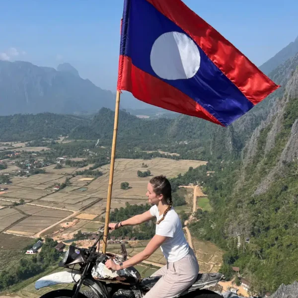 Aussicht vom Nam Xay Viewpoint über Vang Vieng